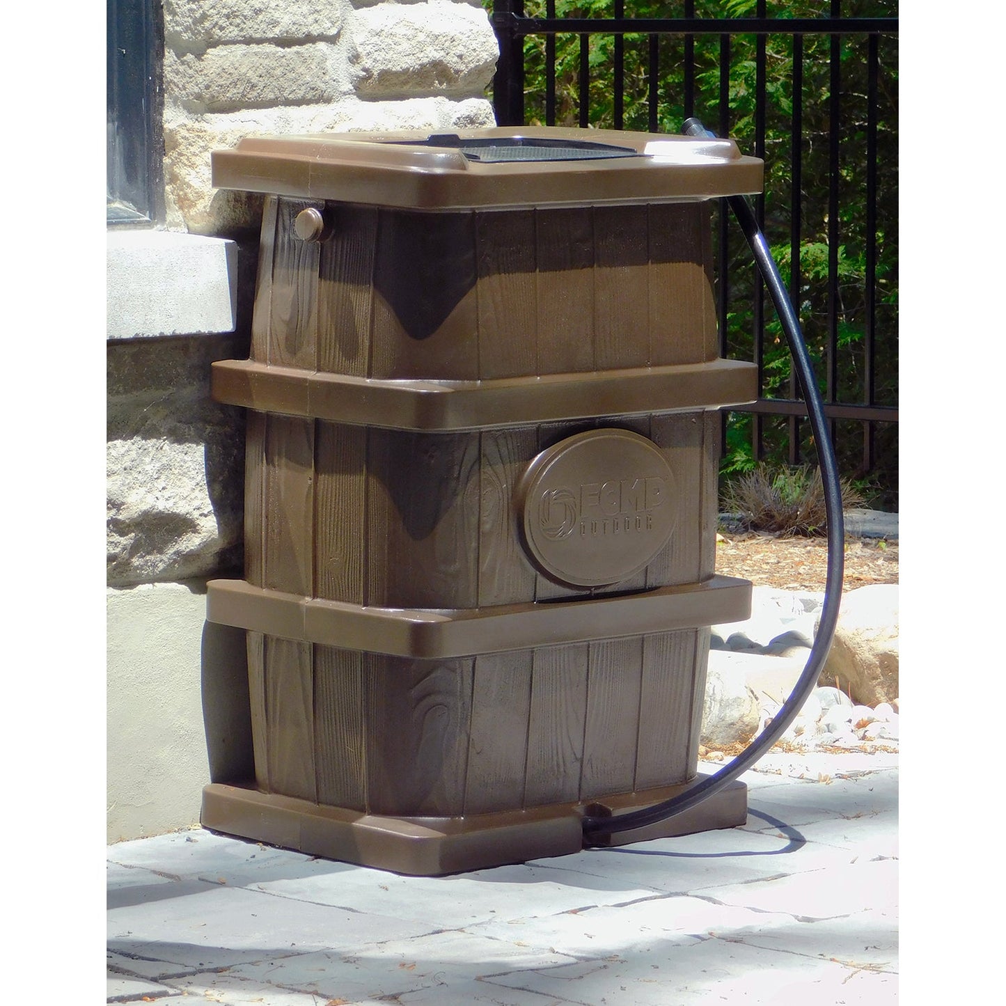 FCMP Outdoor 45 Gal Wood Grain Rain Catcher Barrel Container Brown (2 Pack)