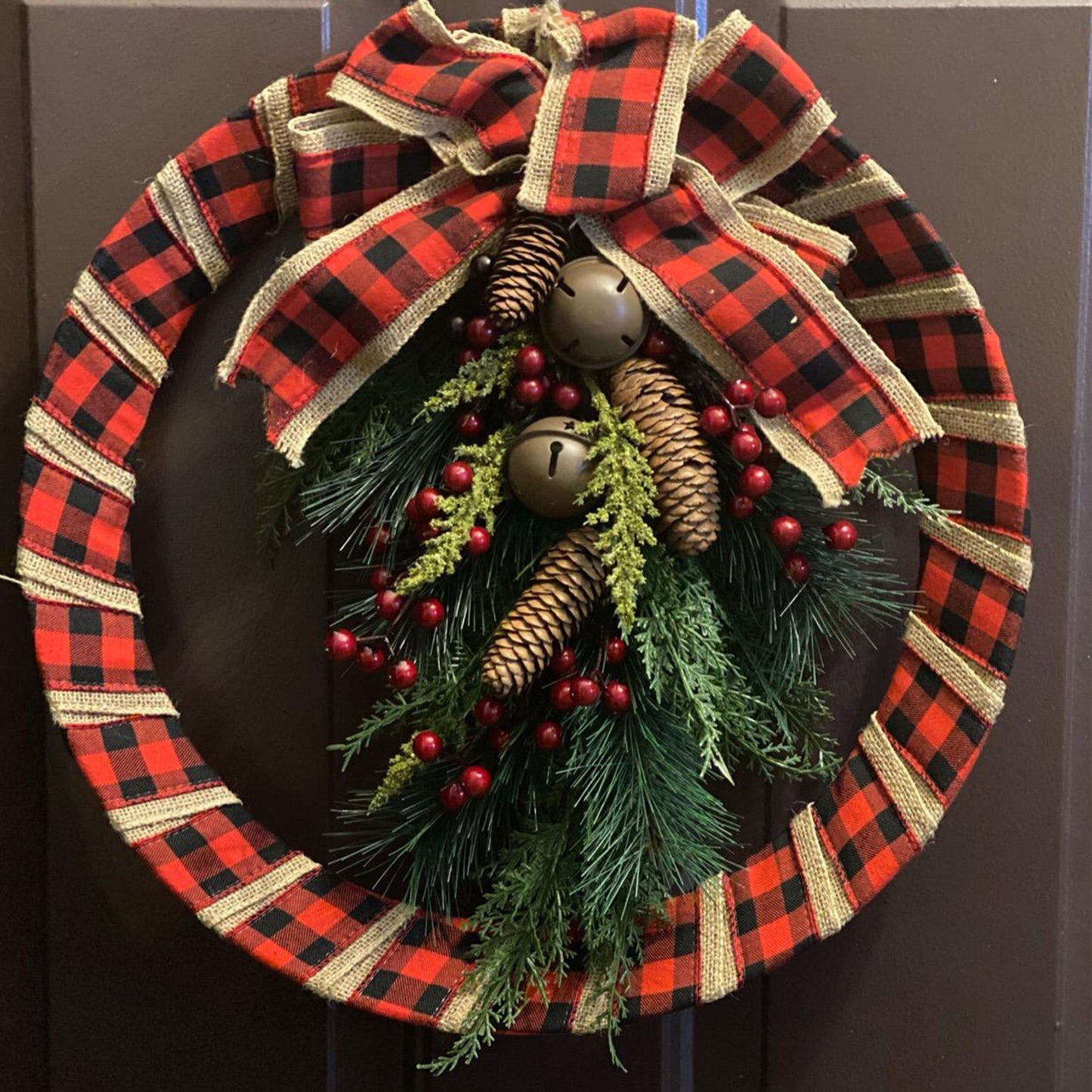 Haute Decor 18" Round Indoor/Outdoor Christmas Wreath w/Pinecones, Buffalo Check