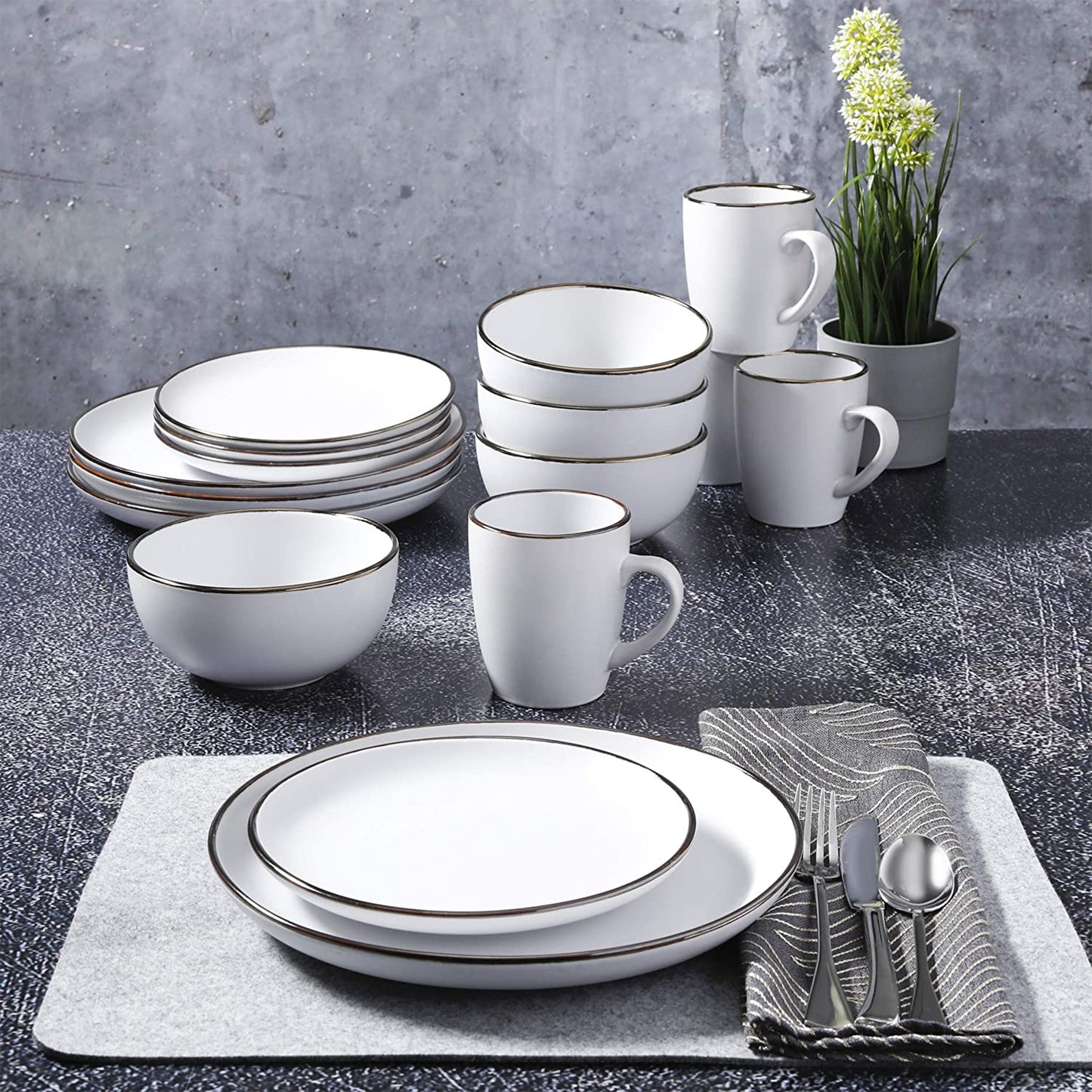 Gibson Home Rockaway Round Stoneware Dinnerware Set, Service for 4, Matte White