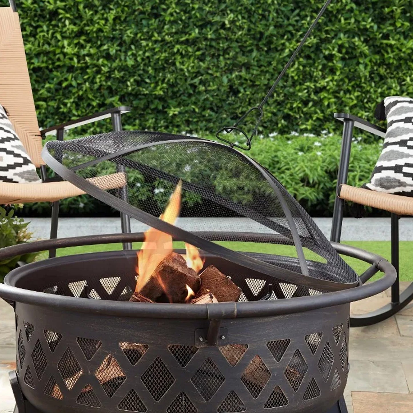 Four Seasons Courtyard 35 Inch Round Lattice Fire Pit w/Steel Legs & Safety Ring