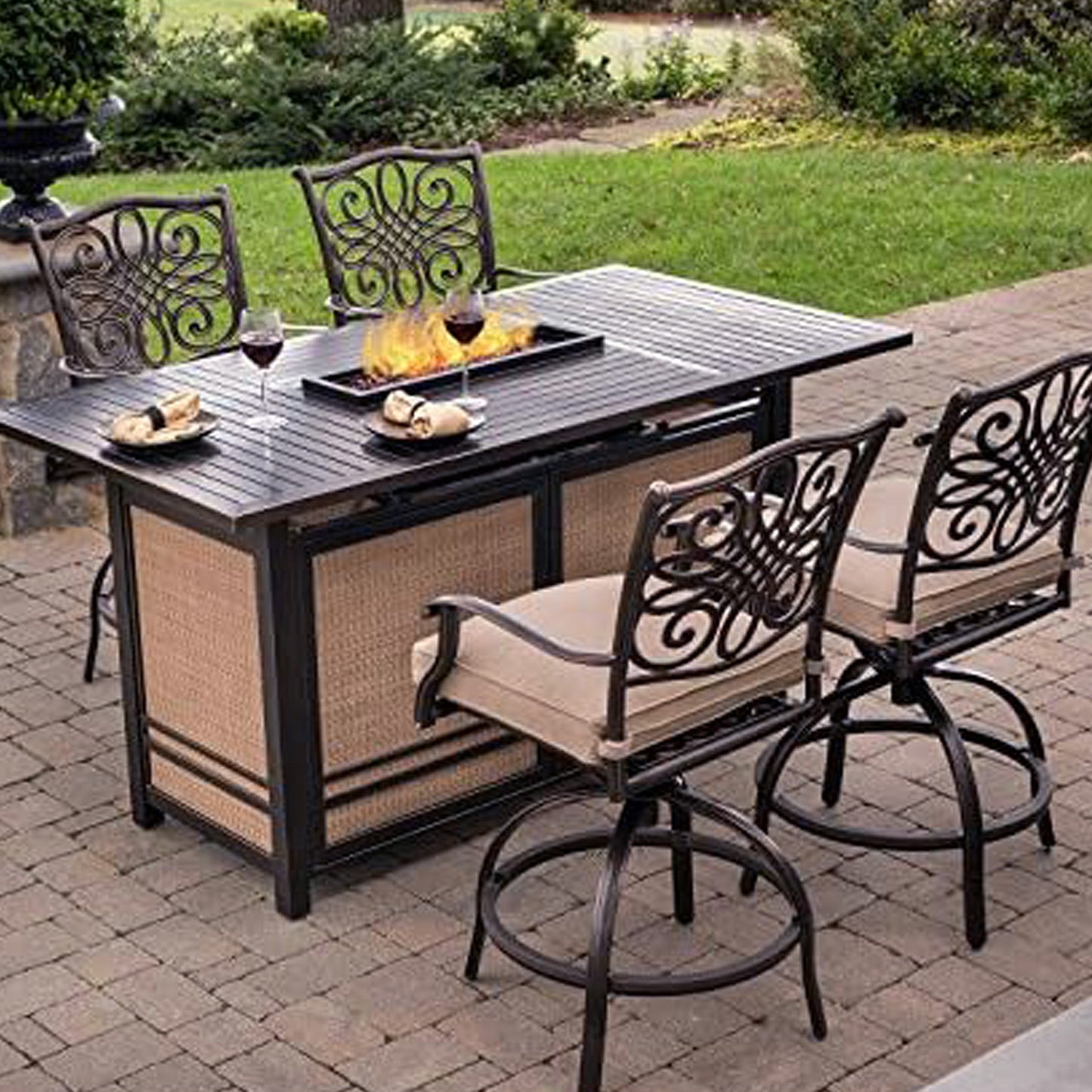 Four Seasons Courtyard Manhattan LP Gas Aluminum Fire Pit Table, Charcoal Gray