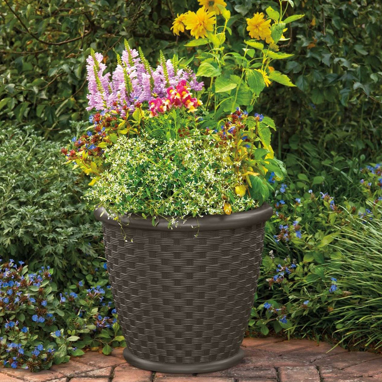 Suncast Sonora 22" Wicker Decorative Garden Flower Planter, Dark Brown (4 Pack)