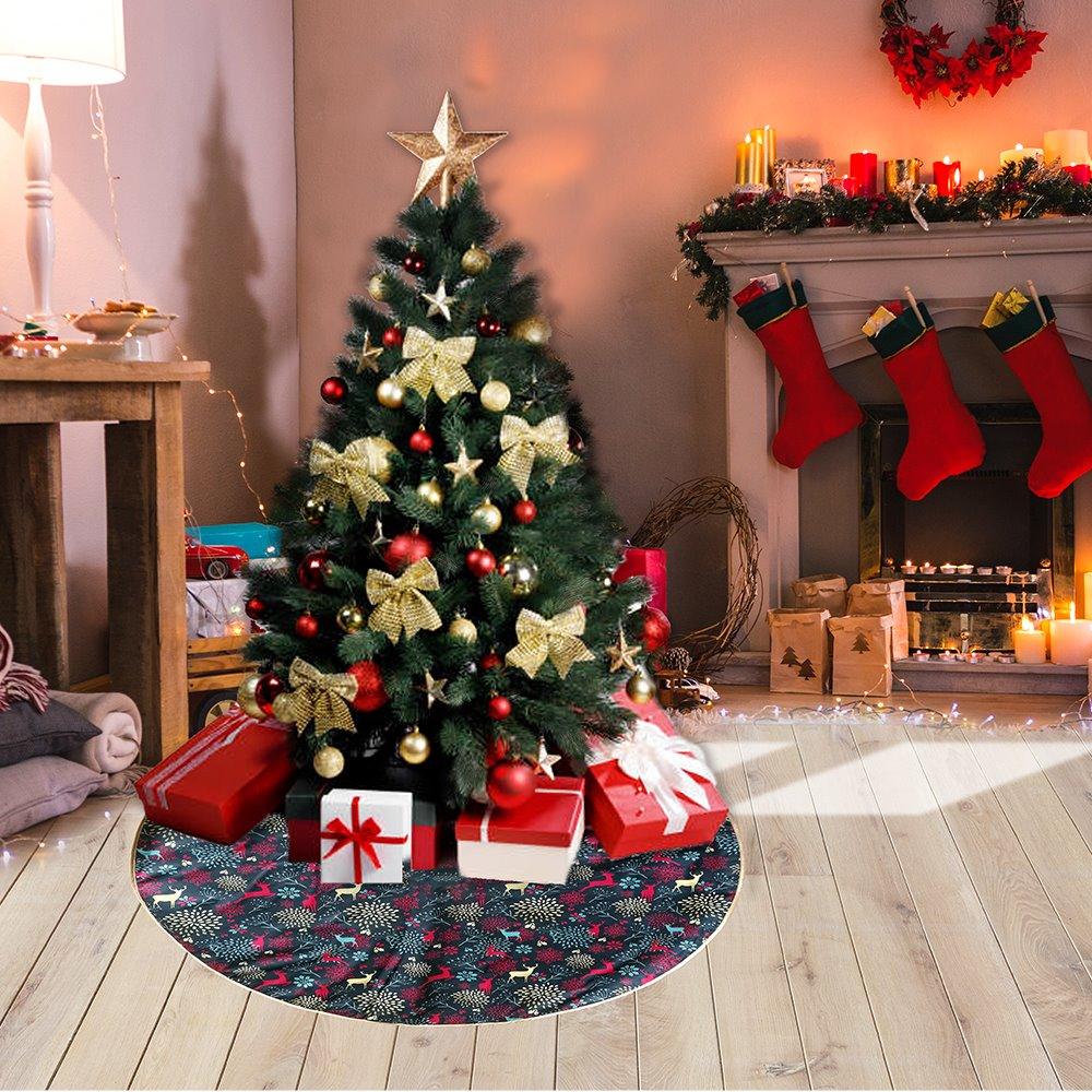 Gold and Red Deer Decoration Pattern Holiday Tree Skirt