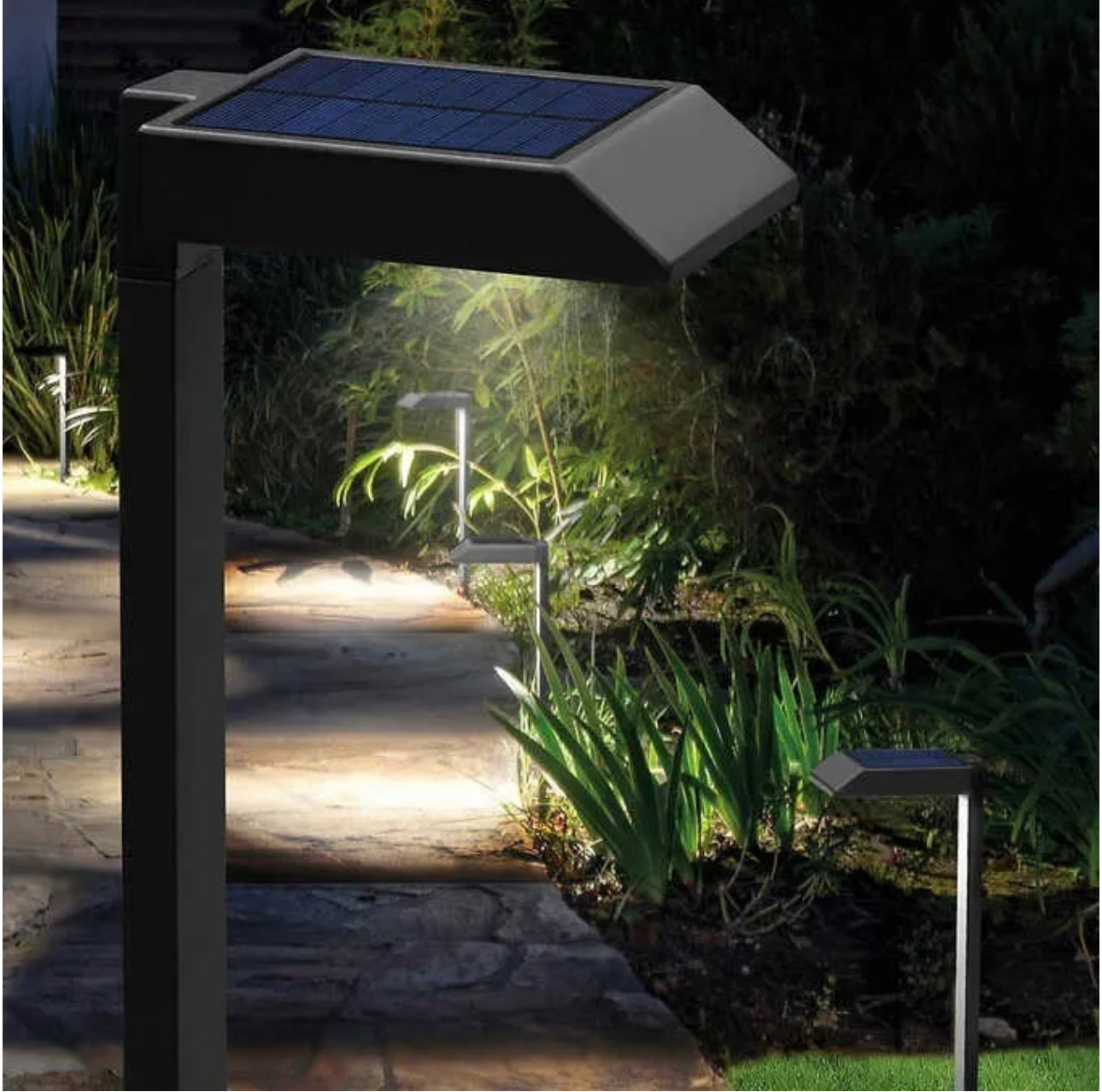 Energizer Solar LED Pathway Lights 30 Lumen Oil-Robbed Bronze, 6-Pack