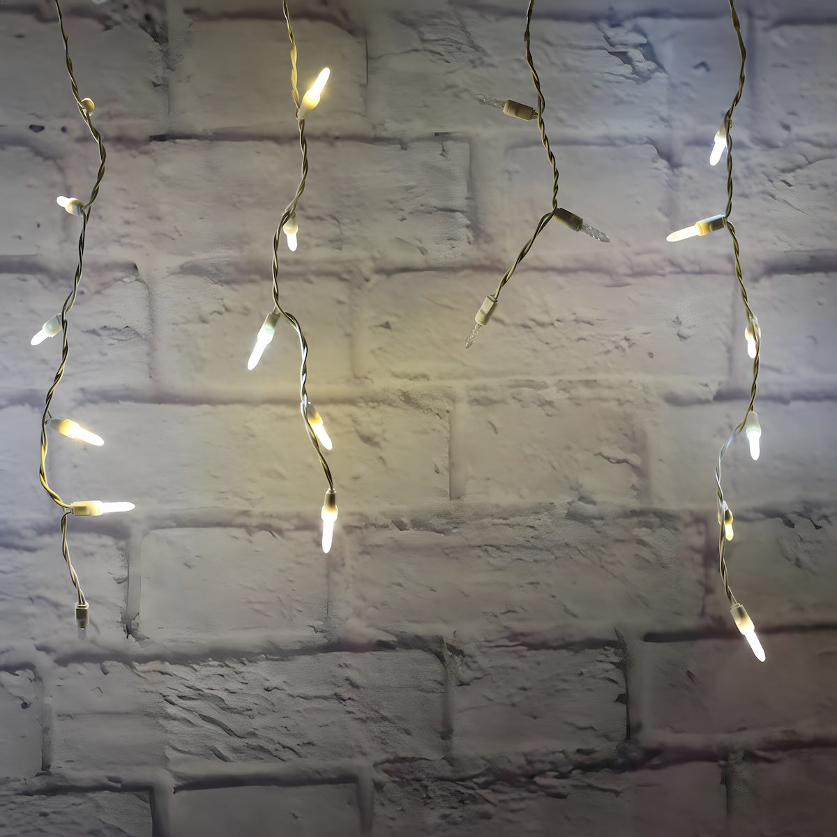 M5 LED Smooth Fade LED Icicle Lights, DreamSpark Champagne, 70 Bulbs, 7.5ft Long, White Wire