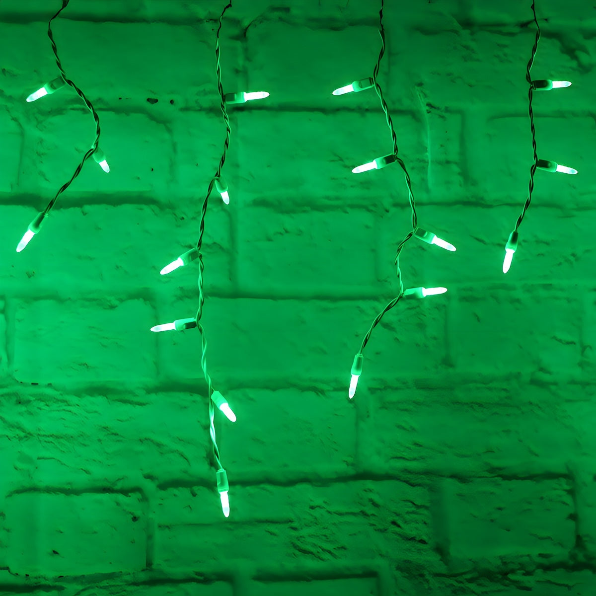 M5 LED Smooth Fade Green LED Icicle Lights, DreamSpark, 70 Bulbs, 7.5ft Long, White Wire