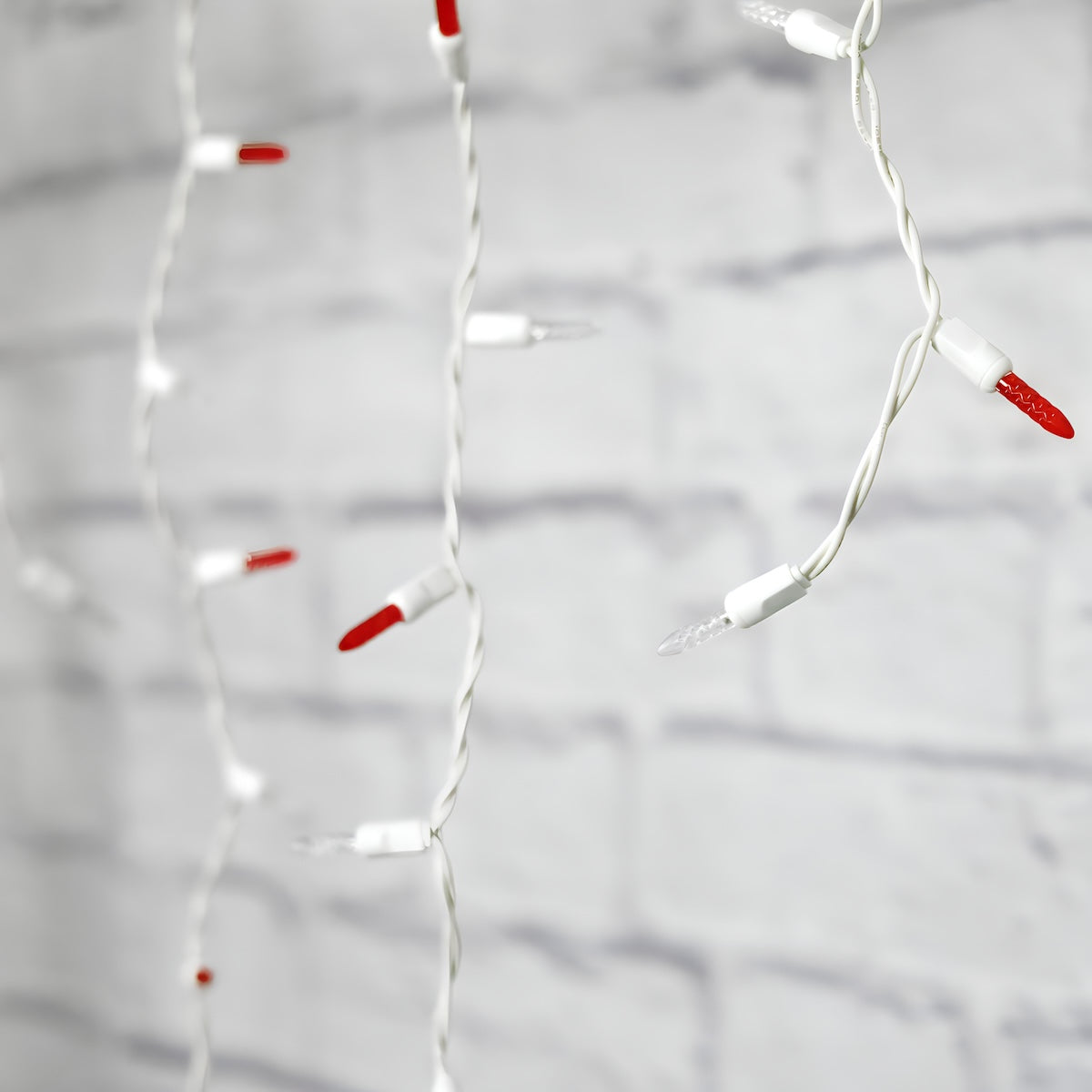 M5 Red and Cool White LED Icicle Lights, 70 Bulbs, 7.5ft Long, White Wire