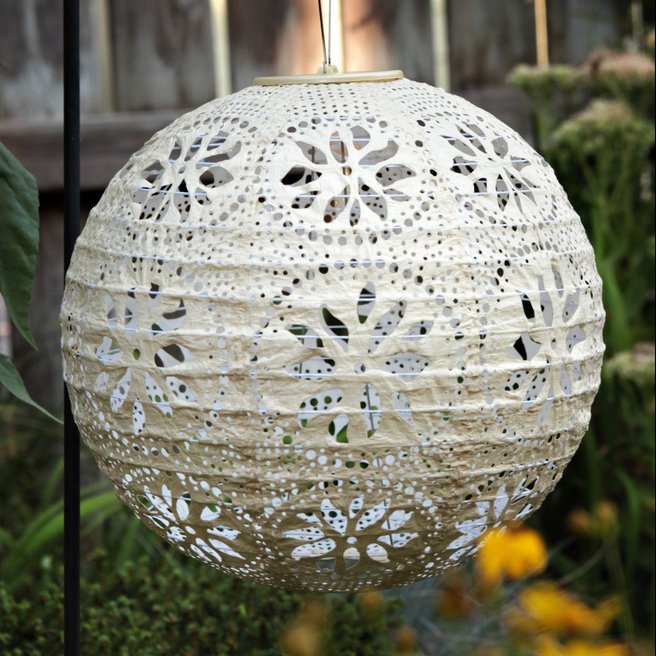 Soji Stella - Boho Globe - 12" Solar Lantern