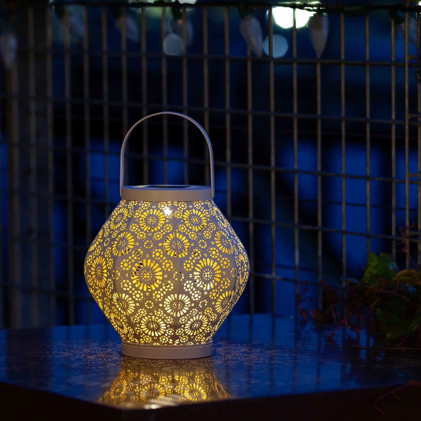 Daisy Punched Metal Solar Lantern - Cannoli Cream