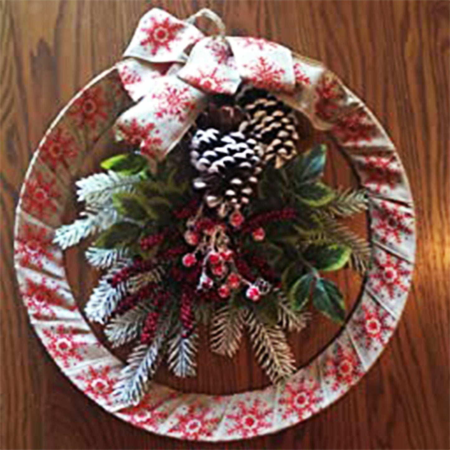 Haute Decor 18" Indoor/Outdoor Country Christmas Wreath w/ Pinecones, Snowflake