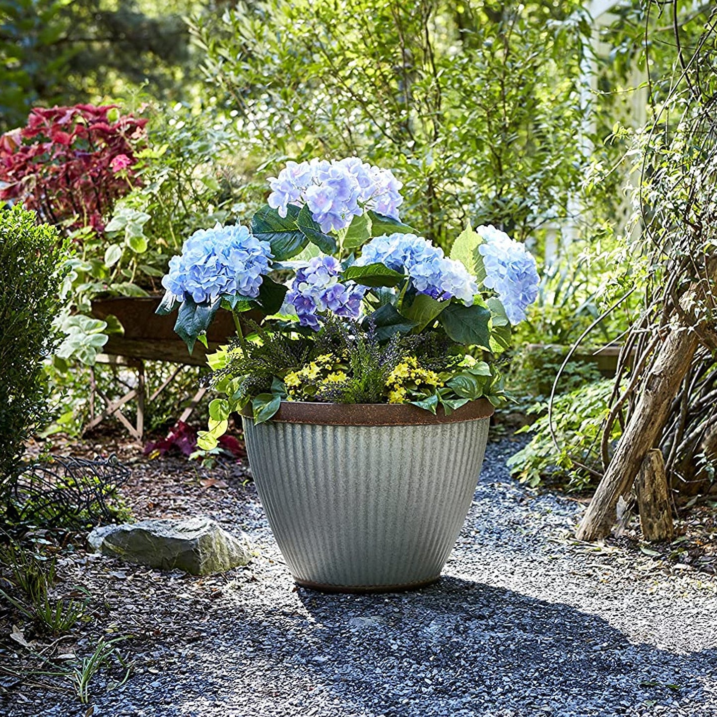 Southern Patio HDR-046868 20.5 Inch Diameter Rustic Resin Outdoor Planter Urn