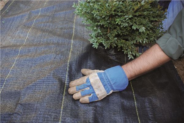 DeWitt P6 Pro 5 Commercial Landscape 5-Oz Weed Barrier Fabric, 6 x 250' (4 Pack)