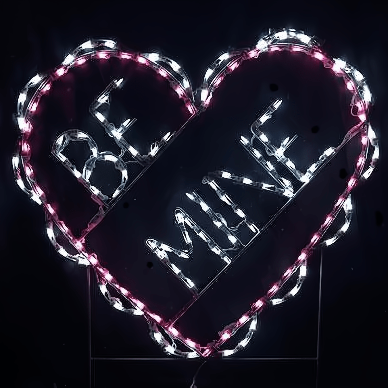 Valentine BE MINE, Yard Art Wireframe Display